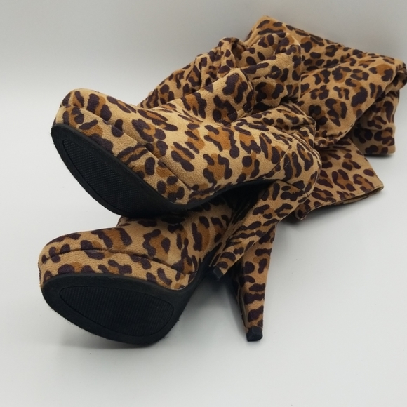 SOLD Like New Thigh High Leopard Print Boots Sz 6 - Picture 3 of 6